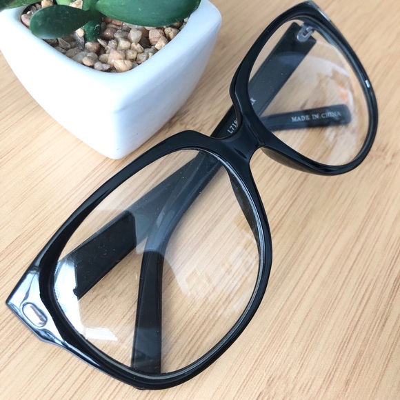 Non-prescription clear lens glasses - Picture 2 of 5